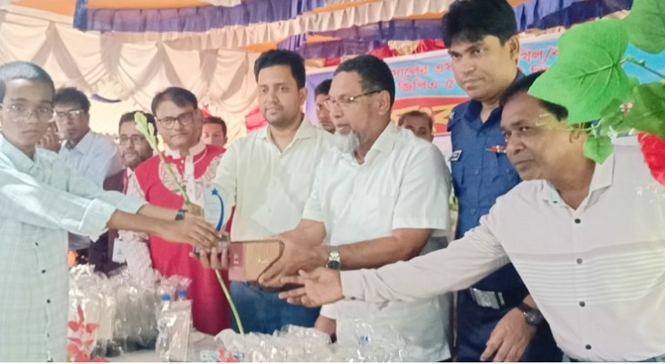 দুপচাঁচিয়ায় এসএসসি ও সমমান পরীক্ষায়  জিপিএ-৫ প্রাপ্ত শিক্ষার্থদের সংবর্ধনা